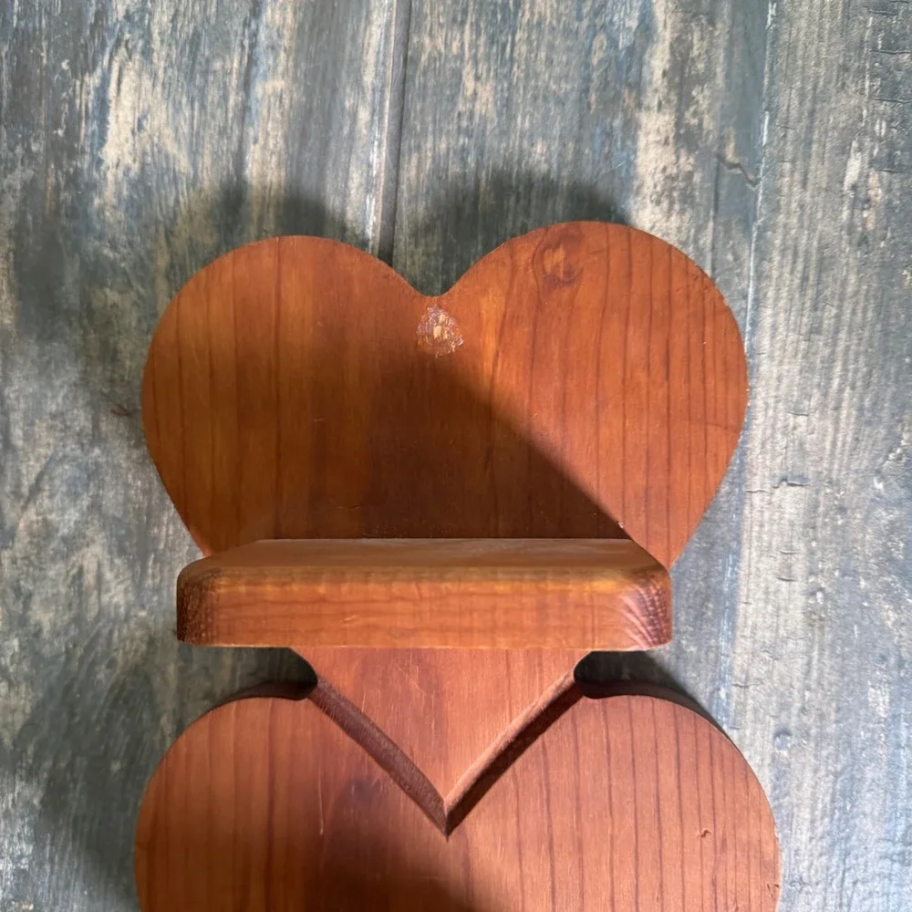 Vintage Heart Wood Wall Trinket Shelf 20